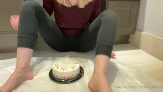 Haileyhatezyou onlyfans hot chick strips curvy