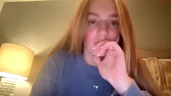 kaybrookee chaturbate crazy woman fucks pussy with phallus