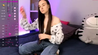 chandoney chaturbate hot brunette girl passionately jerks off her cunt