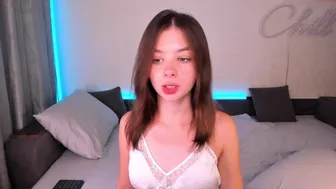 angelinamike 19-september-2022 15:45 ticket show whore