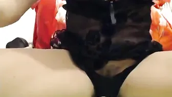 Huge Dildo Distroying My Cunt! show 3