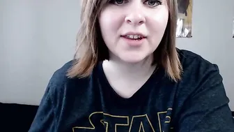 vronnidarko  Fucking wet pussy with a finger