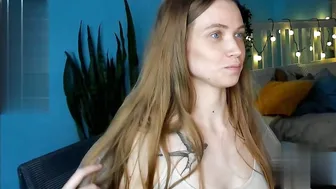 [CHATURBATE LIVE] Lilly_brige reach goal topless