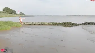 Habe ich das wirklich getan - Fremder Typ am Strand !! mit Miley-Weasel