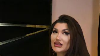 BruneteJesica_2023-04-19