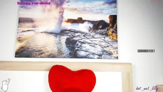 hot_wet_lilly  webcam show 2017 22 of October