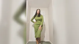 Bunni Buns - Sexy Green Dress