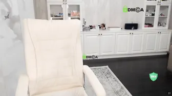 Anna Poppy show tease