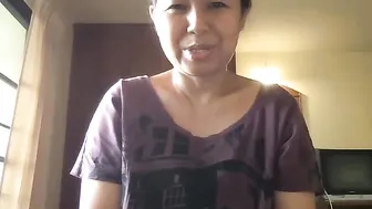 sensual_sue  Caressing wet holes for tokens