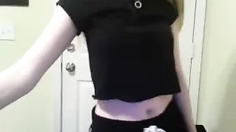 emma111222333  sweet teenager on chaturbate show