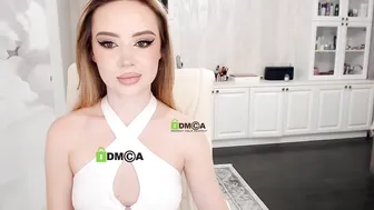 Anna-Poppi (annadaisy1) 2023-08-15