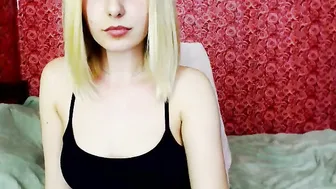 merrigrane  Cam Babe Plays With her wet pussy