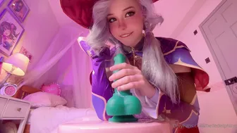 Belle Delphine cosplay Mona & dildo fucking