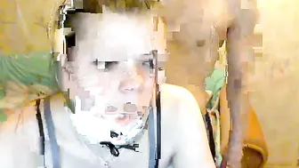 hardcouple21  I spread my legs wide before the webcam