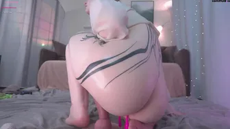 iara_mi chaturbate Ride on her new toy 29-Sept-2024