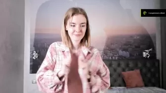 EDITHADRYER shows her wonderful big tits close up HD