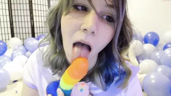 daisy_marz  Showed her pink anus