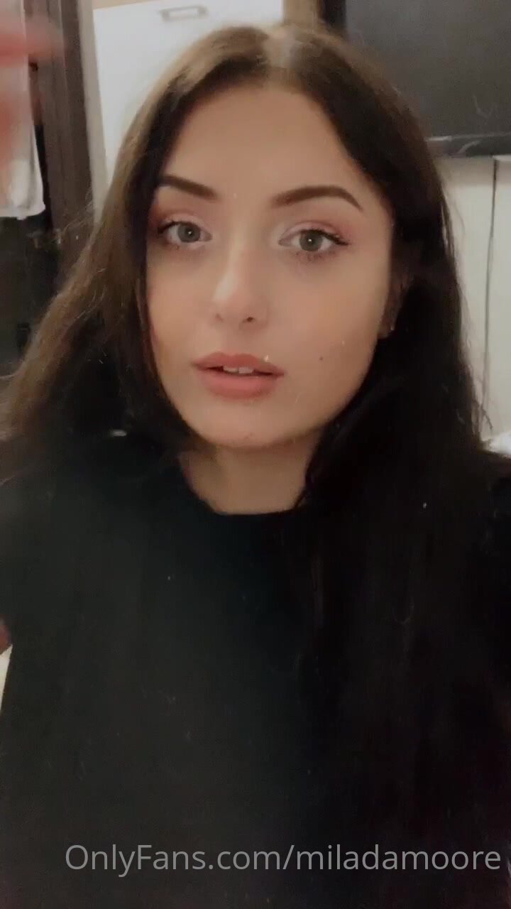 Milada Moore show 35